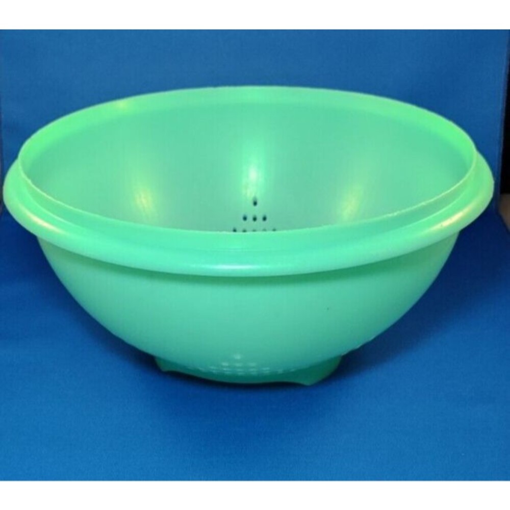 Tupperware #339-3 Green Footed Colander Strainer Star Pattern Vintage USA